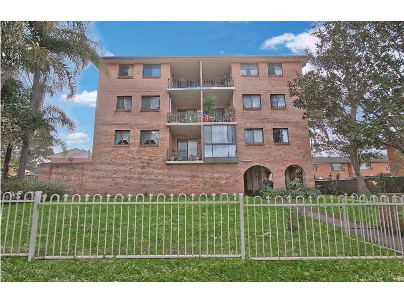 4/9-11 Wilde Street, Carramar NSW 2163