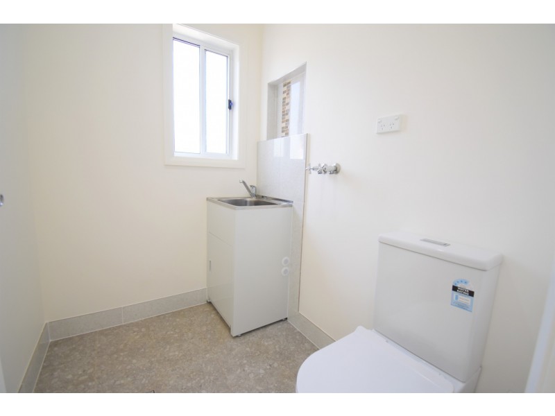 1a St Helens Close, West Hoxton NSW 2171