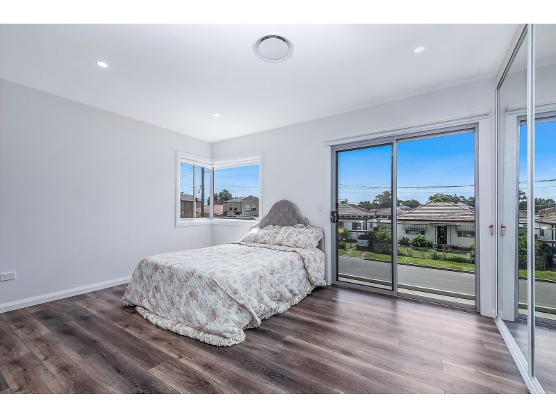 7 Avoca Road, Canley Heights NSW 2166