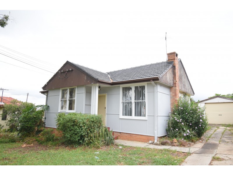 9 Woods Avenue, Cabramatta NSW 2166