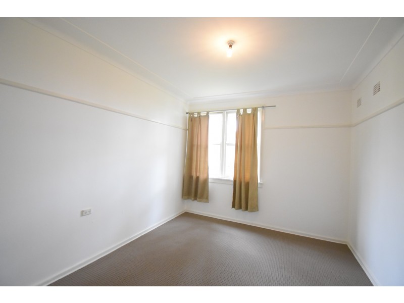 9 Woods Avenue, Cabramatta NSW 2166