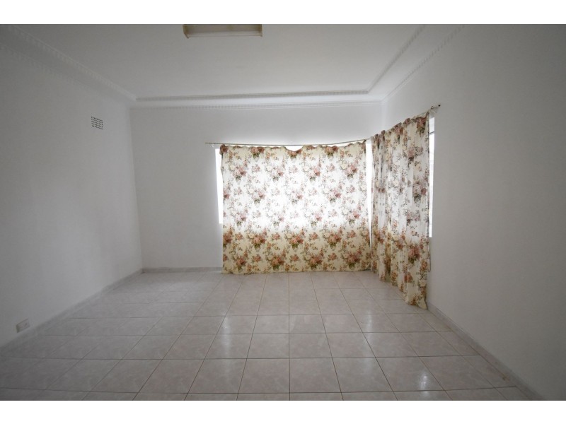 16 Aladore Avenue, Cabramatta NSW 2166