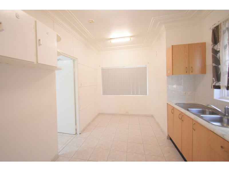 16 Aladore Avenue, Cabramatta NSW 2166