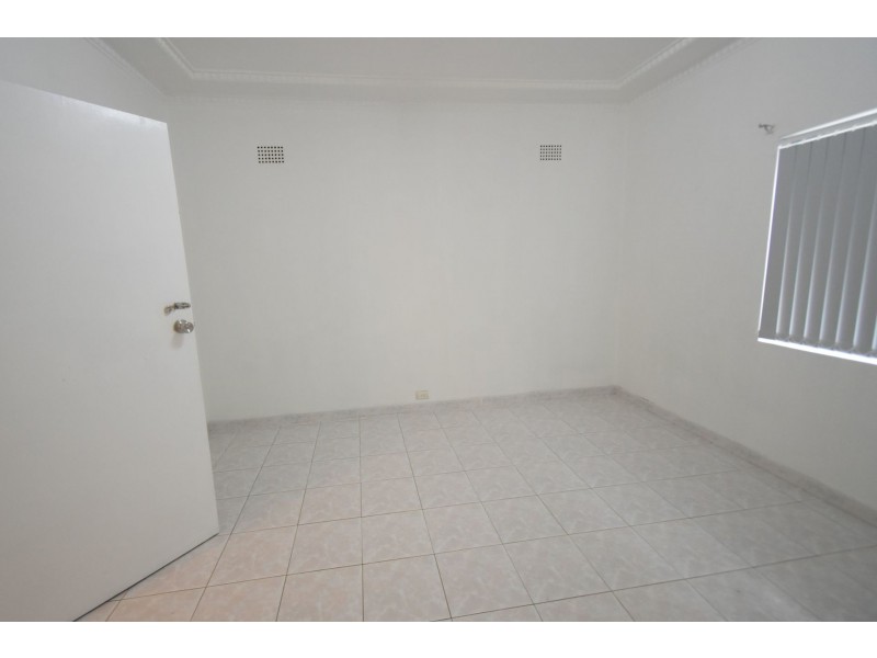 16 Aladore Avenue, Cabramatta NSW 2166