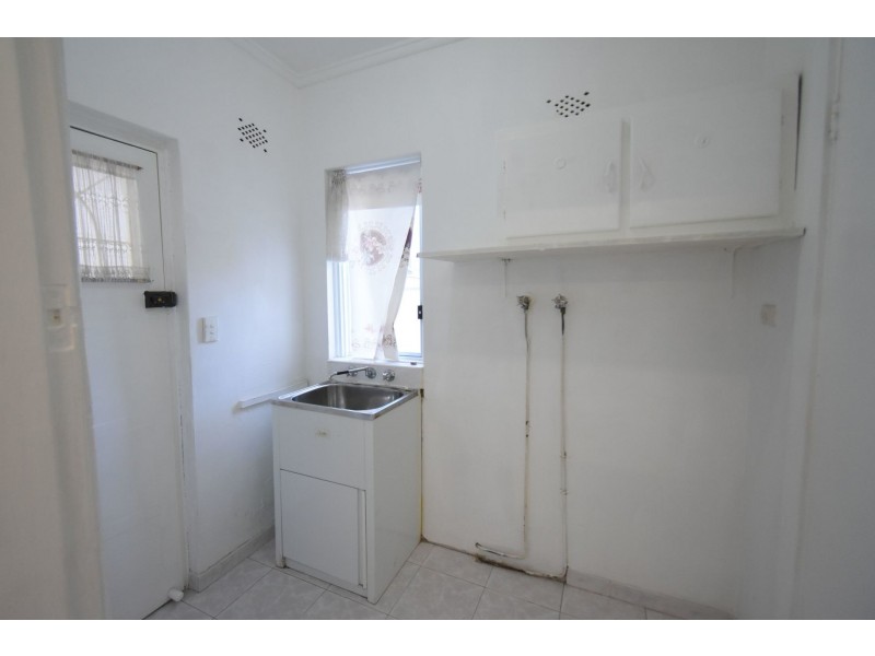 16 Aladore Avenue, Cabramatta NSW 2166