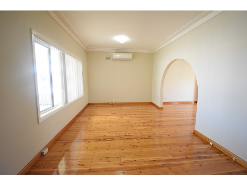 211 St Johns Road, Canley Heights NSW 2166
