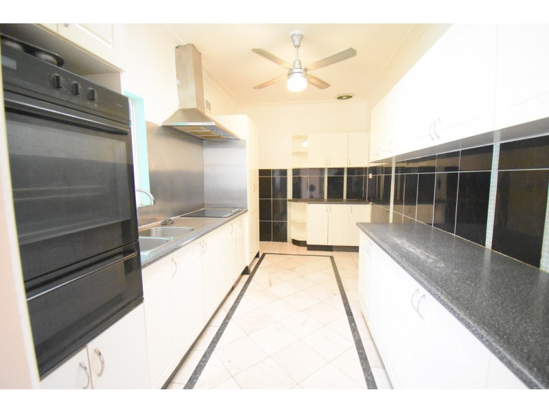 211 St Johns Road, Canley Heights NSW 2166