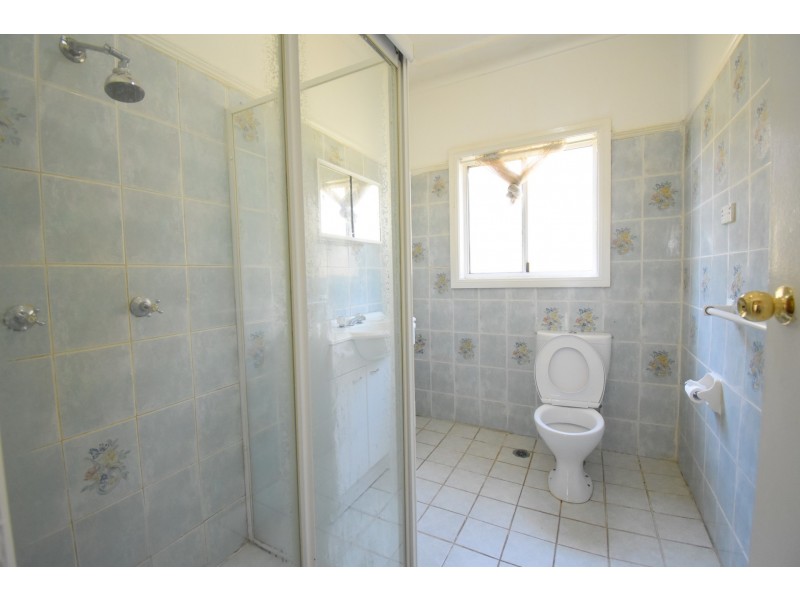 211 St Johns Road, Canley Heights NSW 2166