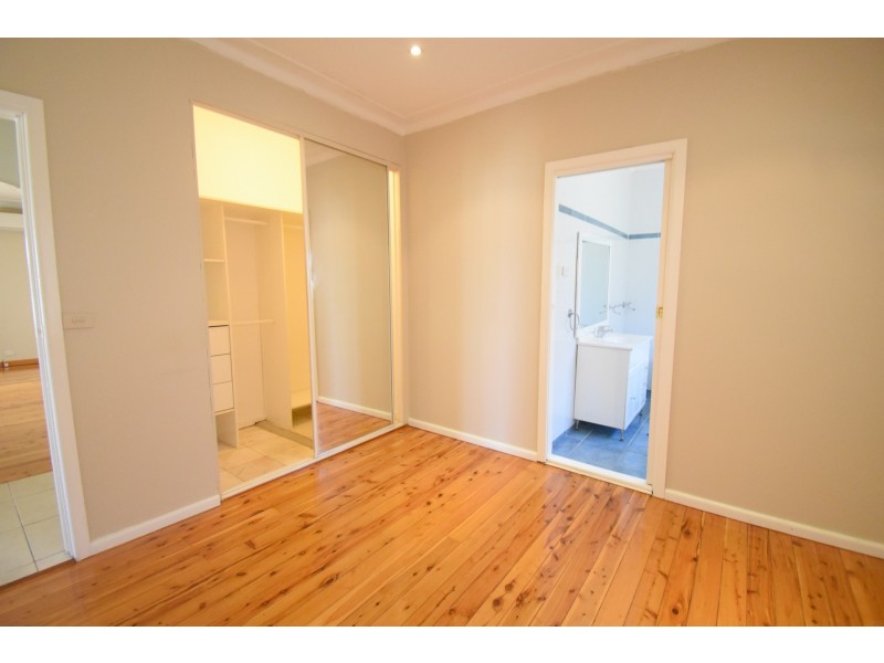 211 St Johns Road, Canley Heights NSW 2166