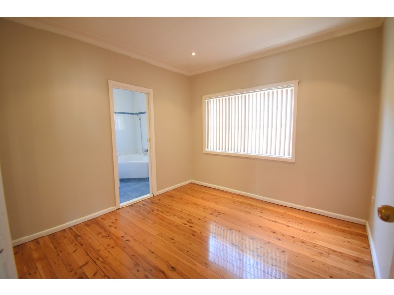 211 St Johns Road, Canley Heights NSW 2166