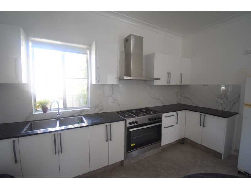 61 Lansdowne Road, Canley Vale NSW 2166