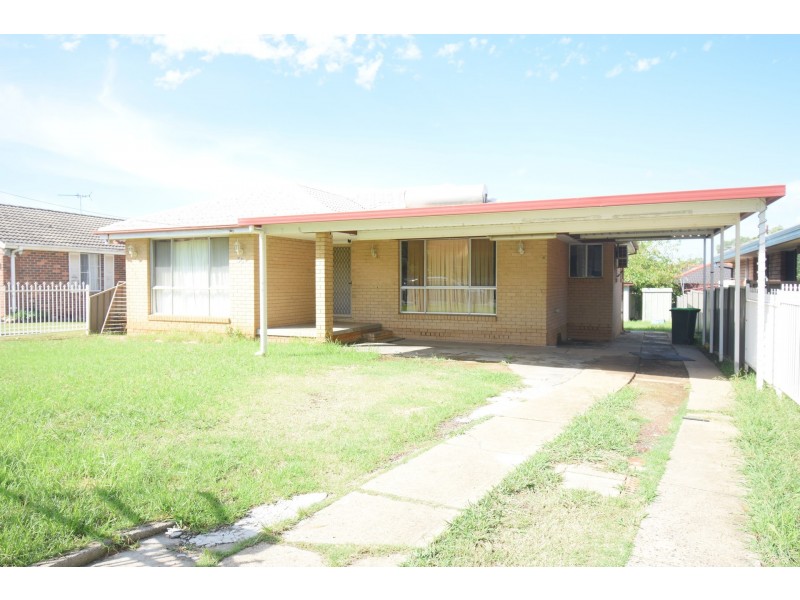 56 Firth Avenue, Green Valley NSW 2168