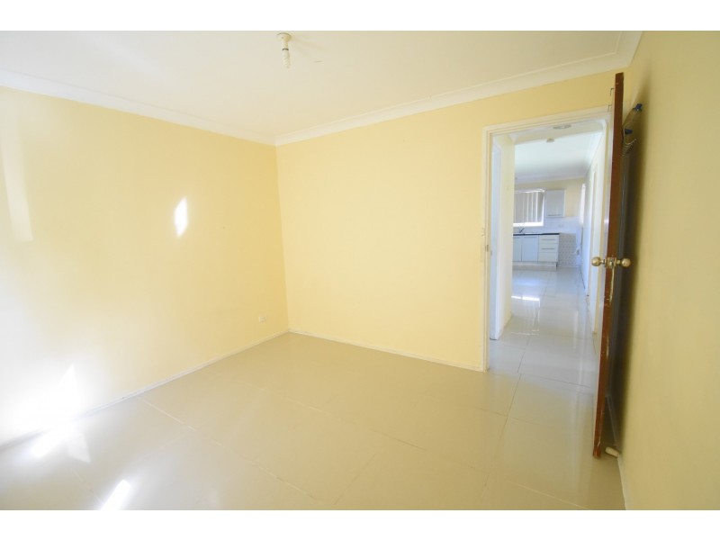 56 Firth Avenue, Green Valley NSW 2168