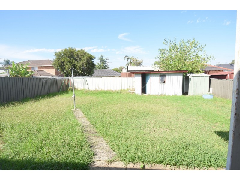 56 Firth Avenue, Green Valley NSW 2168