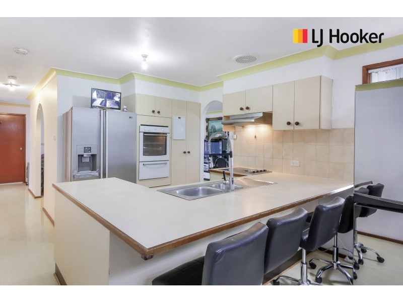 135 Sweethaven Road, Bossley Park NSW 2176