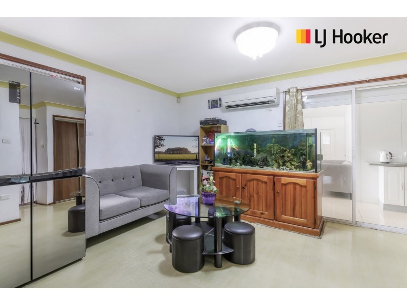 135 Sweethaven Road, Bossley Park NSW 2176