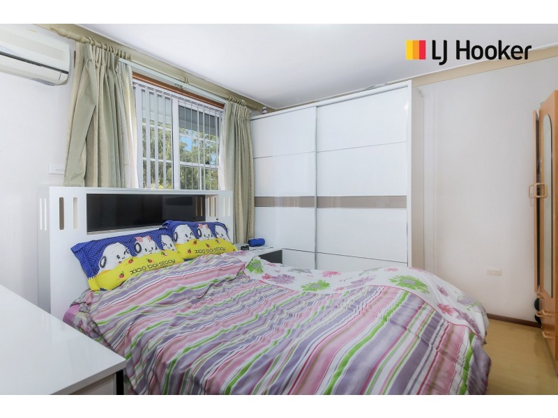 135 Sweethaven Road, Bossley Park NSW 2176