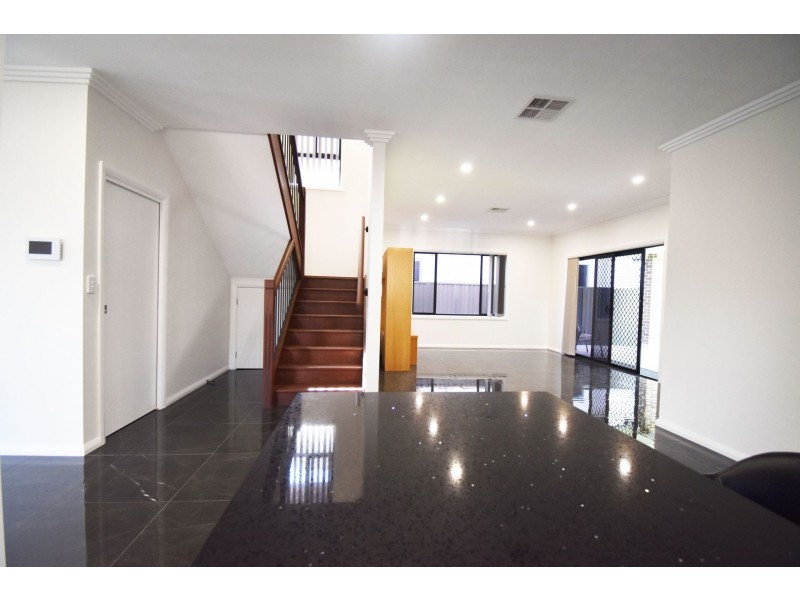 39 Pennyroyal Boulevard, Denham Court NSW 2565