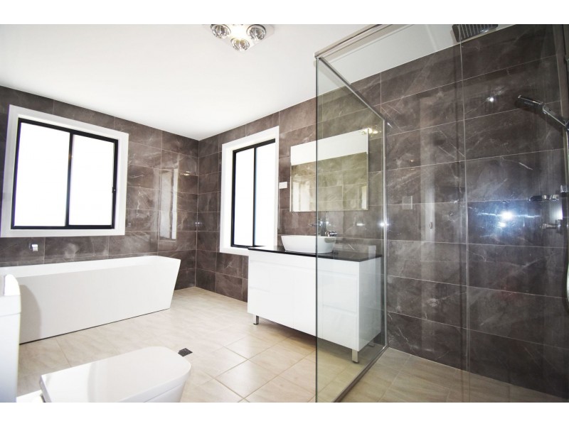 39 Pennyroyal Boulevard, Denham Court NSW 2565