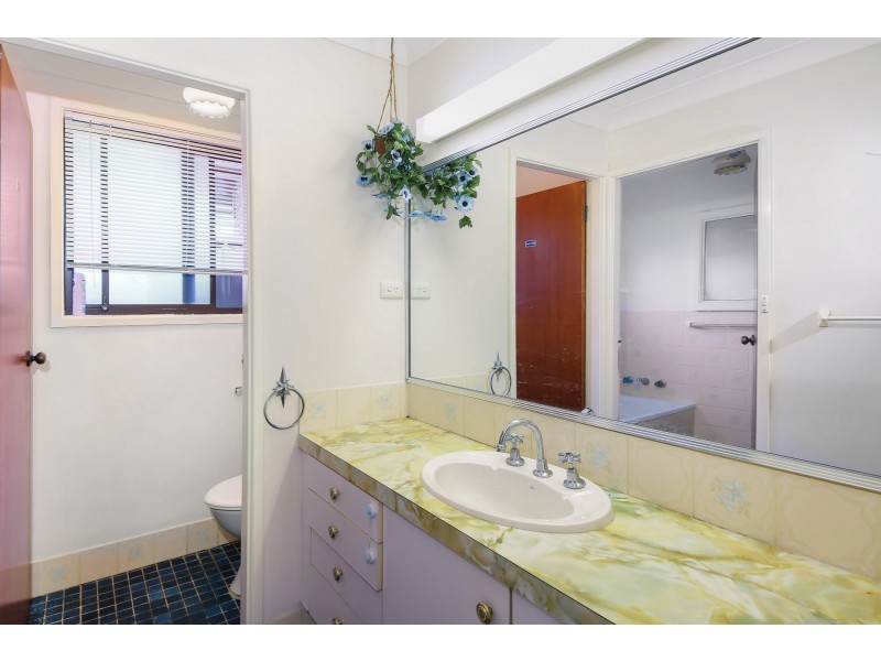 8 St Kilda Street, St Johns Park NSW 2176