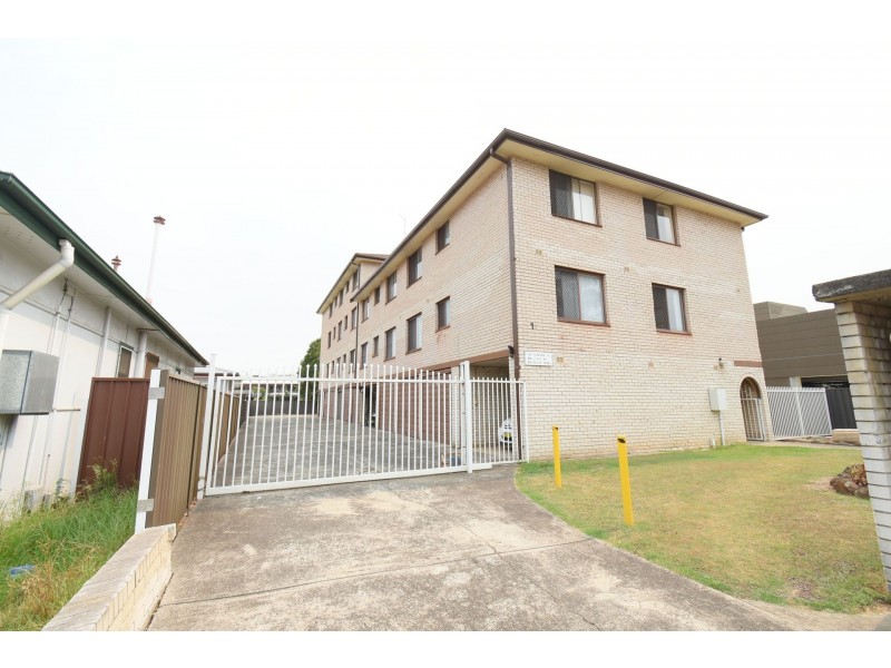 1/12 Pevensey Street, Canley Vale NSW 2166