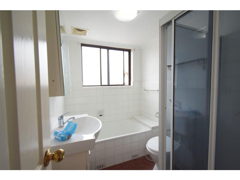 1/12 Pevensey Street, Canley Vale NSW 2166