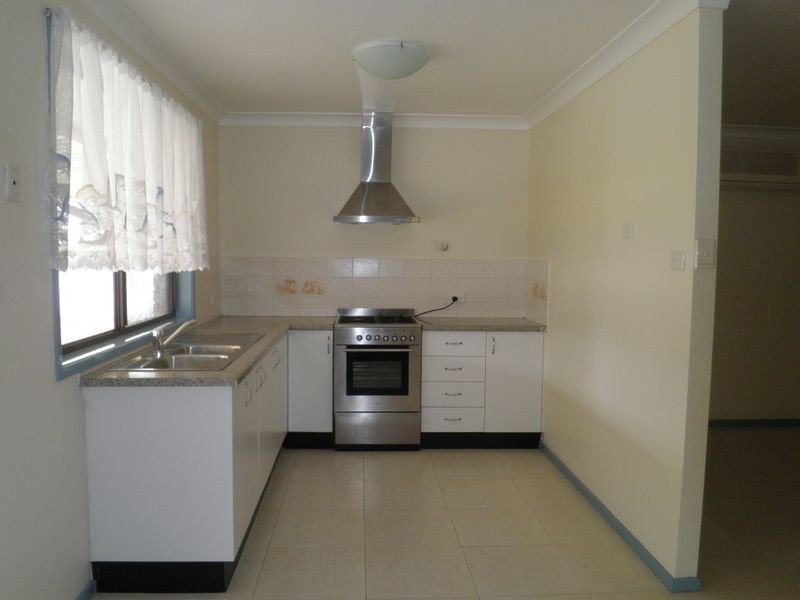 7 Swan Circuit, Green Valley NSW 2168