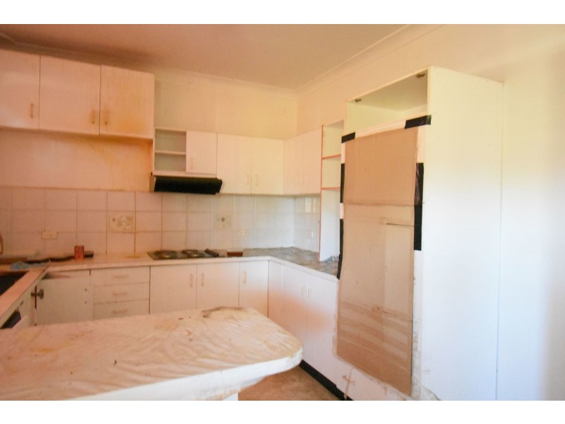 215 Croatia Avenue, Edmondson Park NSW 2174