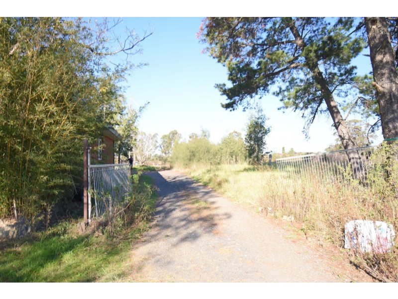 215 Croatia Avenue, Edmondson Park NSW 2174