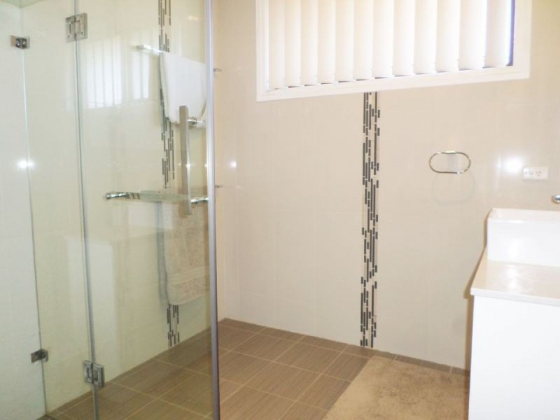 26 Flemington Street, St Johns Park NSW 2176