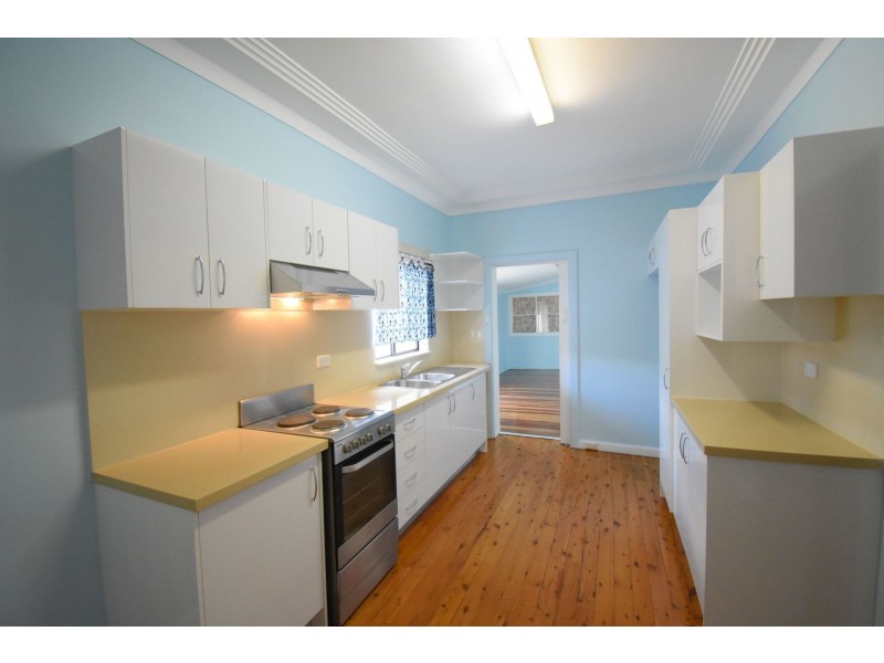 5 Quest Avenue, Carramar NSW 2163