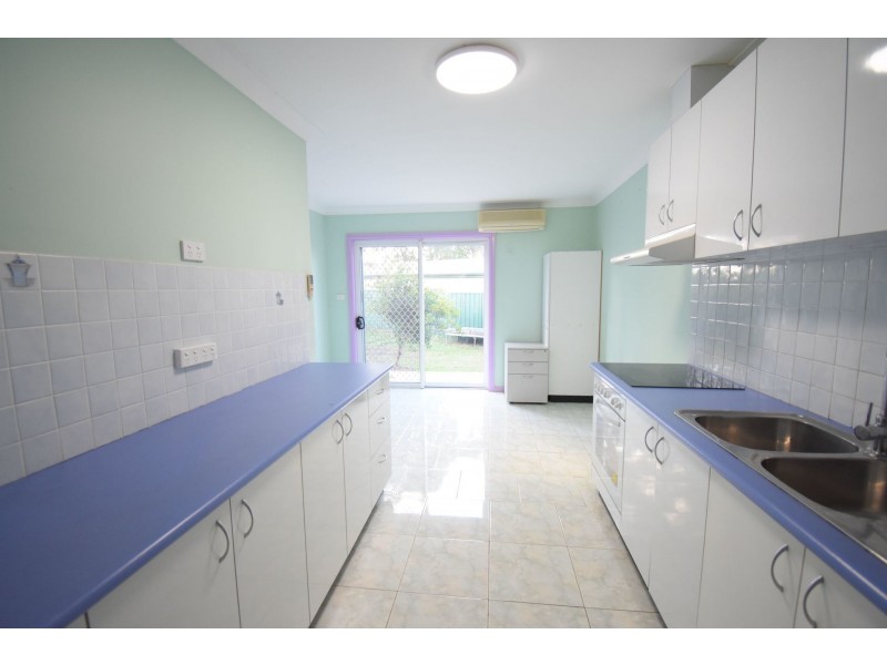 5 Coburg Place, St Johns Park NSW 2176