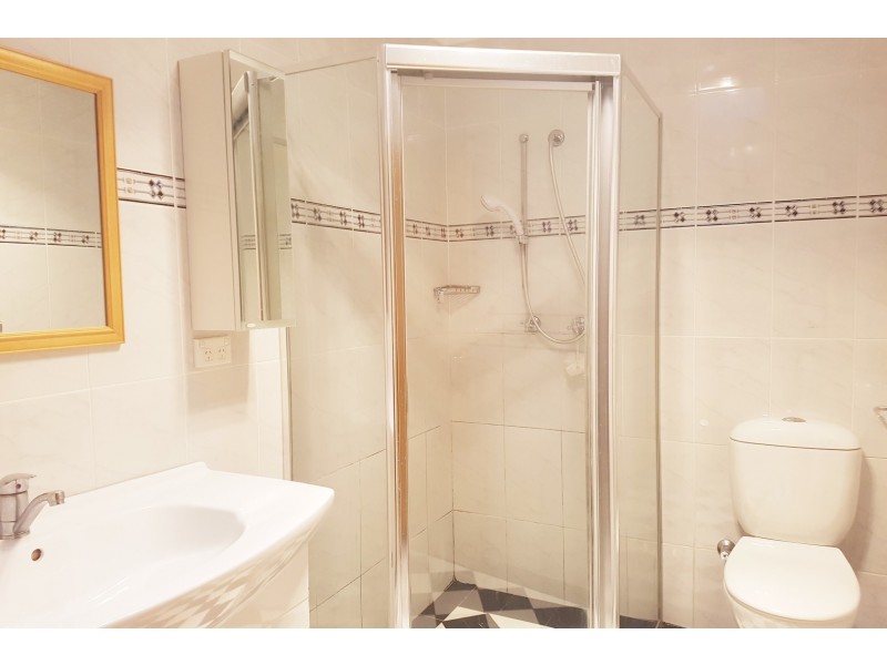 23 Dampier Crescent, Fairfield West NSW 2165