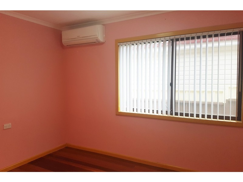 23 Dampier Crescent, Fairfield West NSW 2165