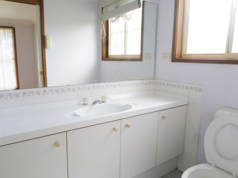 8 Crosio Place, Bonnyrigg NSW 2177