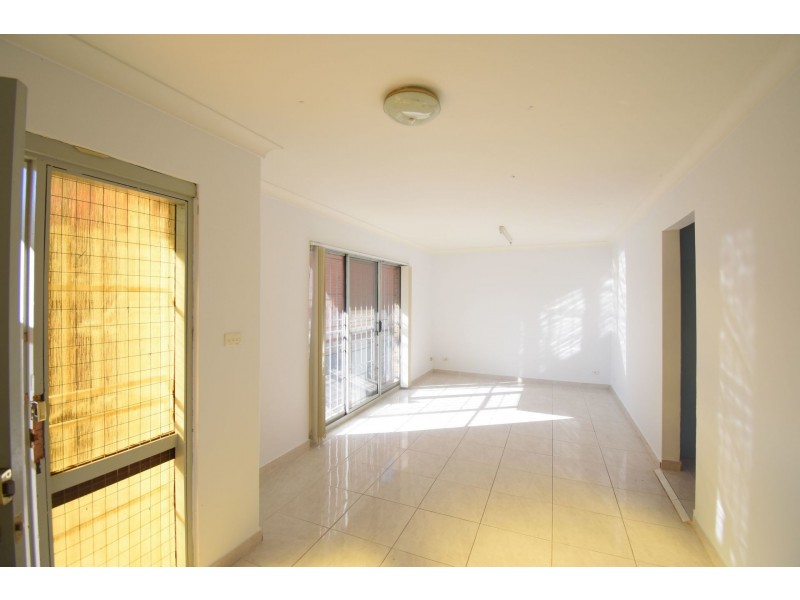 2/29 Hill Street, Cabramatta NSW 2166