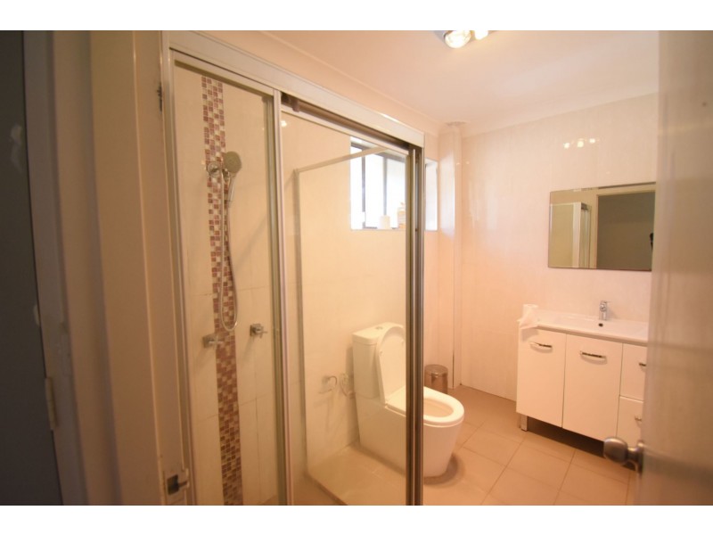 2/29 Hill Street, Cabramatta NSW 2166