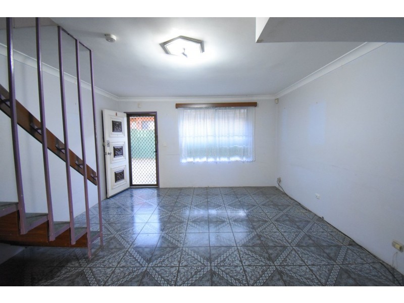 4/13 Gilbert Street, Cabramatta NSW 2166