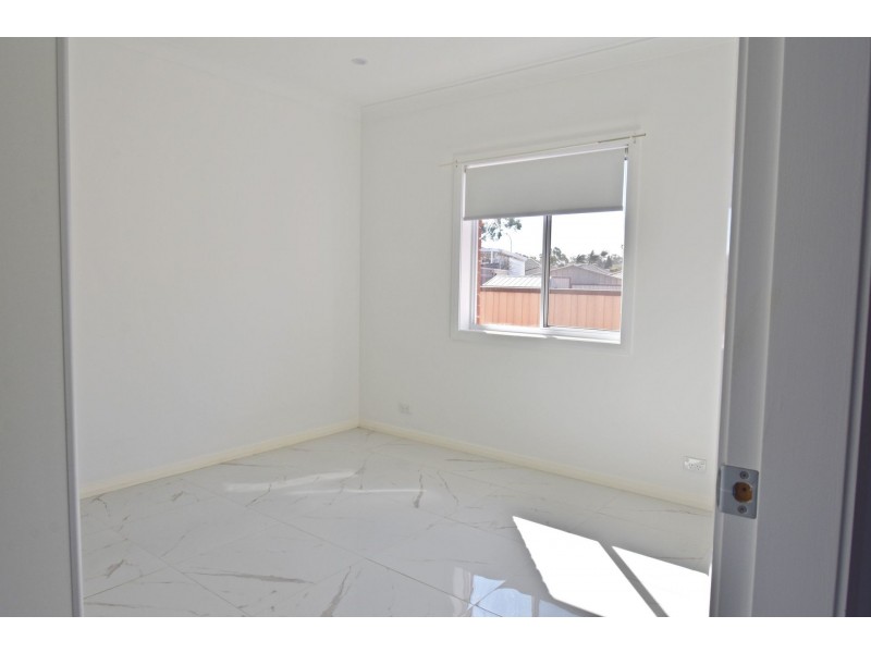 7 Amaroo Avenue, Bonnyrigg NSW 2177