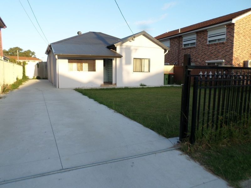 12 Mackenzie Street, Canley Vale NSW 2166