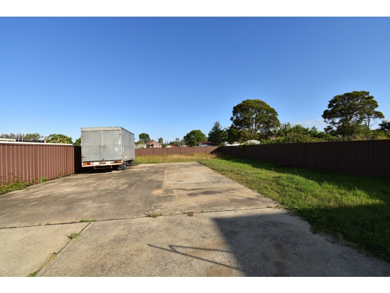 10 Veron Street, Fairfield East NSW 2165