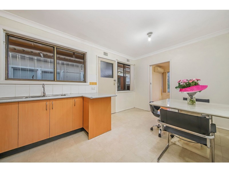 31 Lehn Road, East Hills NSW 2213