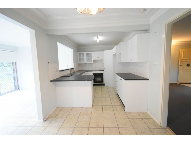 10 Julianne Place, Canley Heights NSW 2166