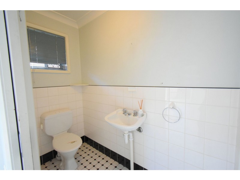 10 Julianne Place, Canley Heights NSW 2166