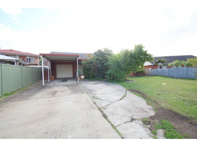 10 Julianne Place, Canley Heights NSW 2166