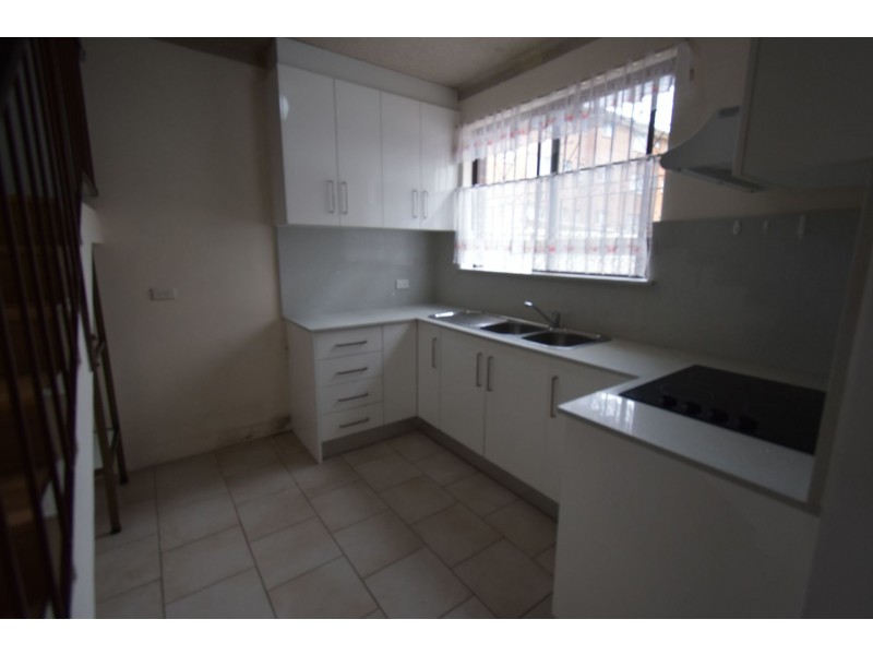 4/28 Hill Street, Cabramatta NSW 2166