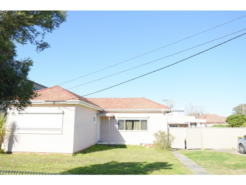 63 Madeline Street, Fairfield West NSW 2165