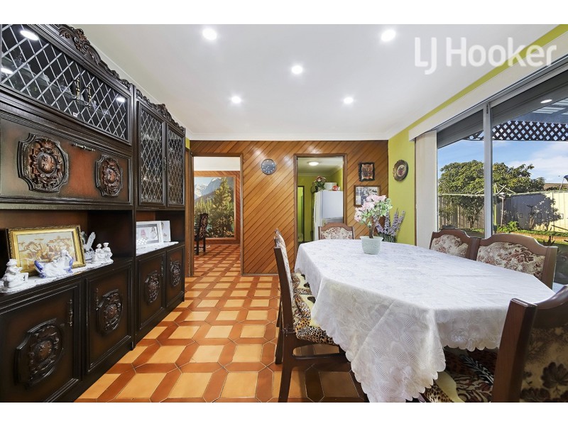 1 Novar Place, St Johns Park NSW 2176