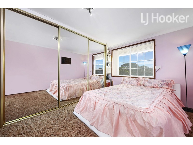 1 Novar Place, St Johns Park NSW 2176