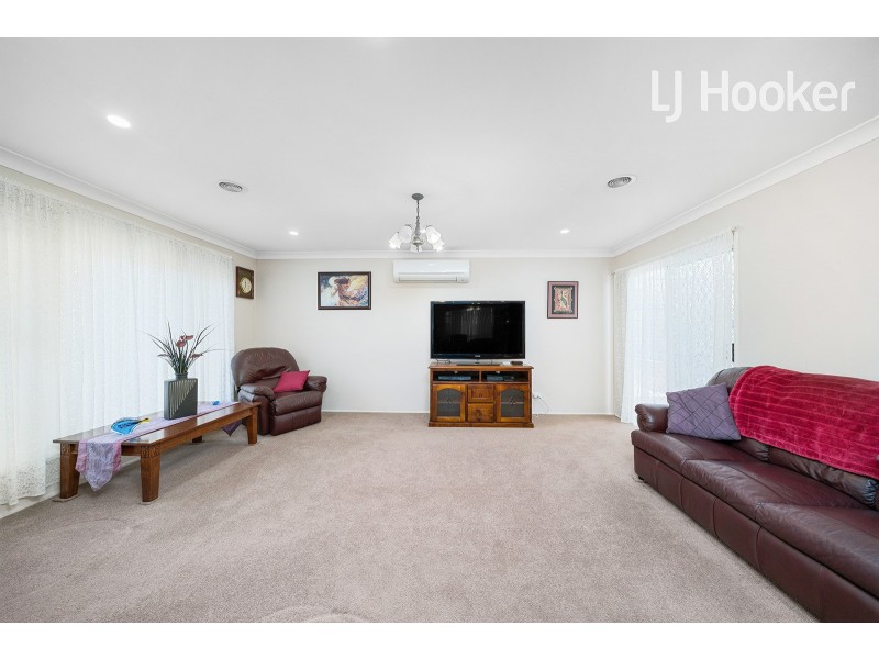 9 Swallow Place, Hinchinbrook NSW 2168